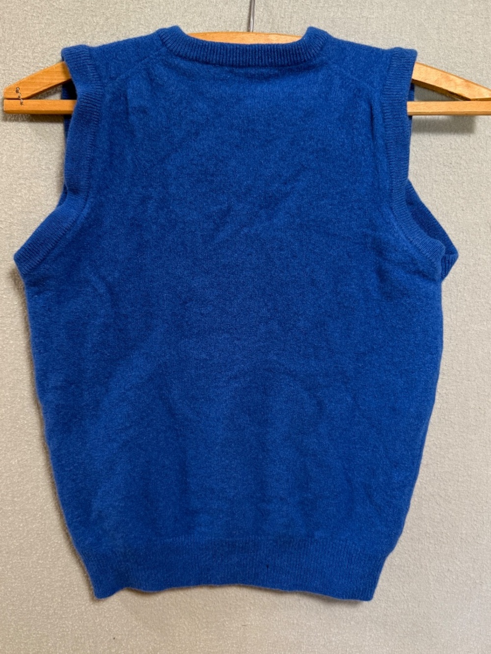 James Pringle Scotland Pure New Wool V-Neck Sweater Vest Royal Blue VTG Men S - Picture 2 of 7